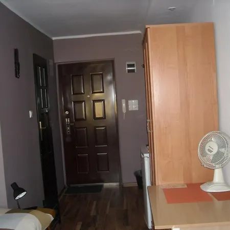 Samodzielny 2 Osobowy Apartment *